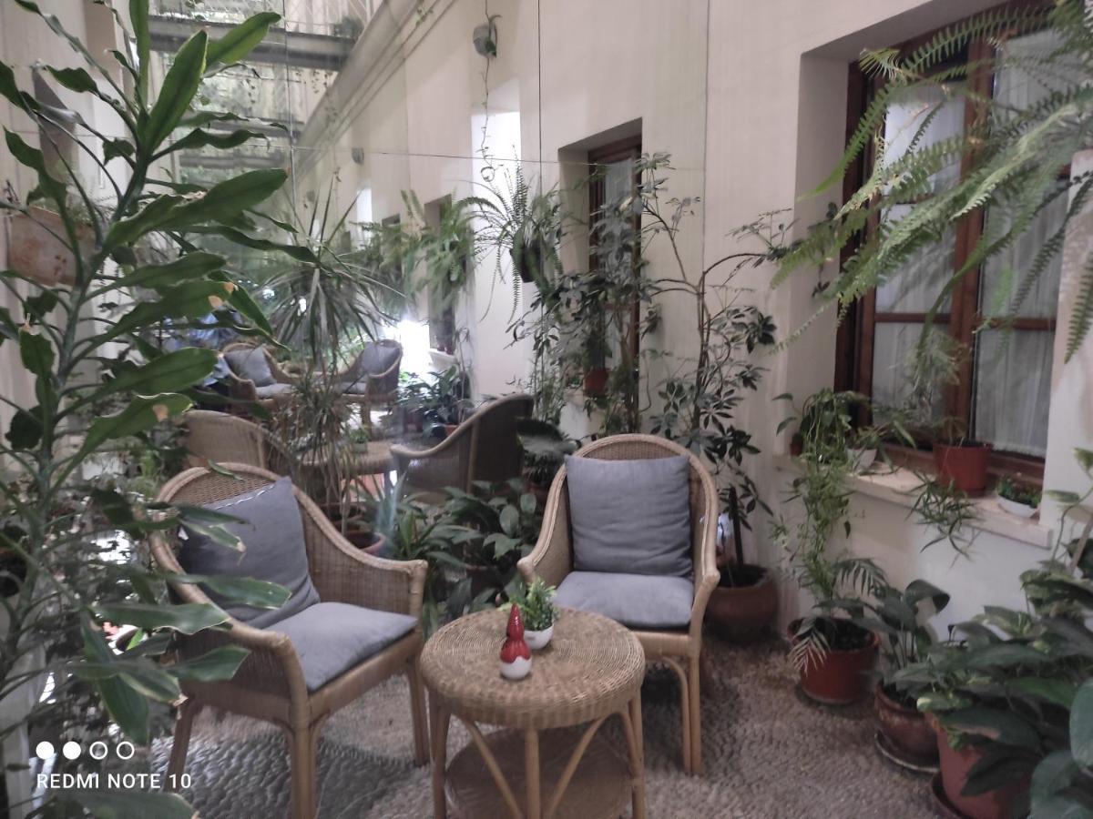 Hostal Puerta Carmona Seville Luaran gambar