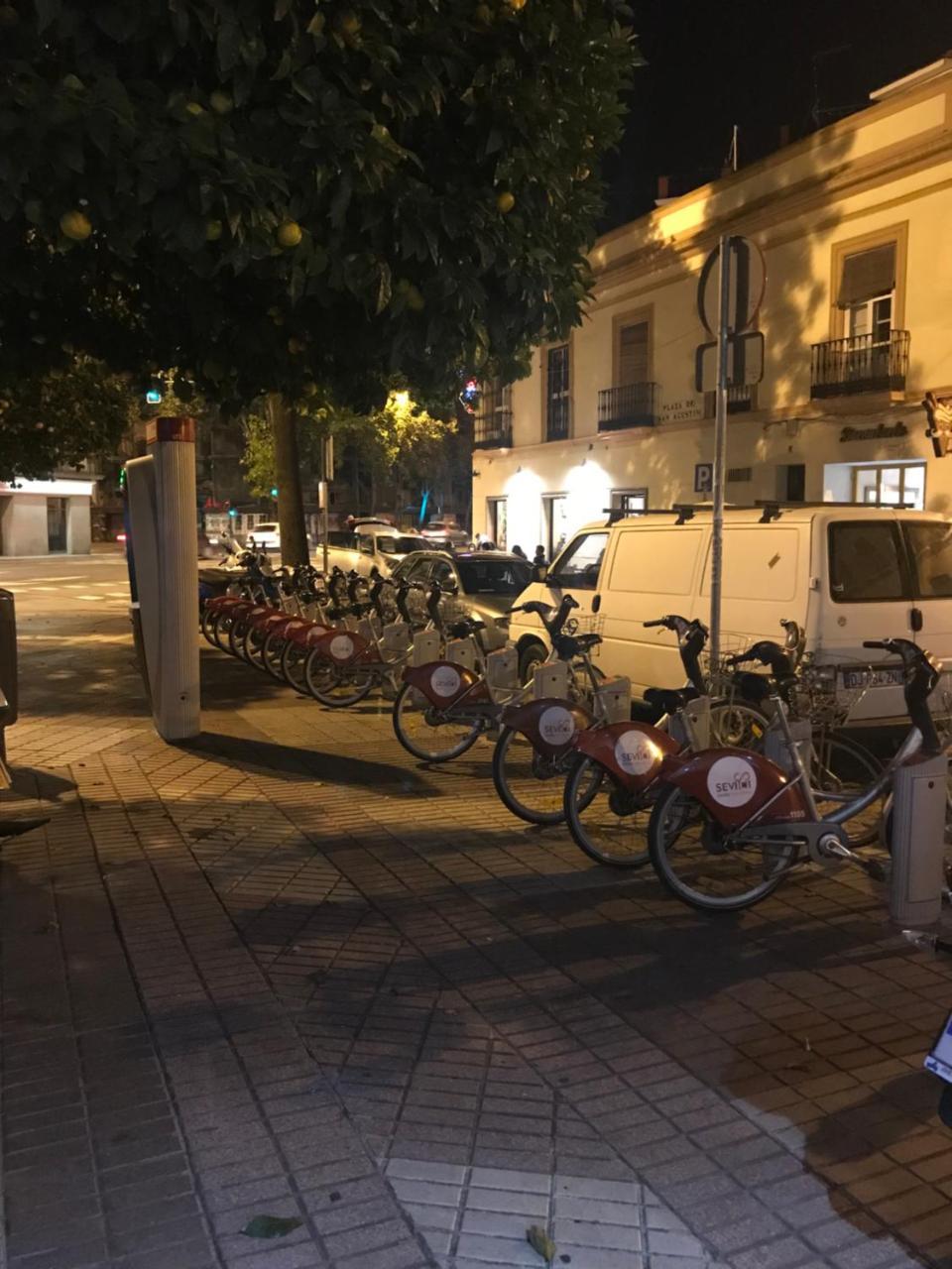 Hostal Puerta Carmona Seville Luaran gambar