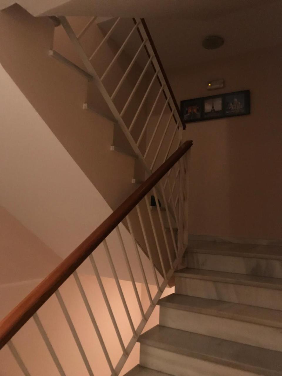 Hostal Puerta Carmona Seville Luaran gambar