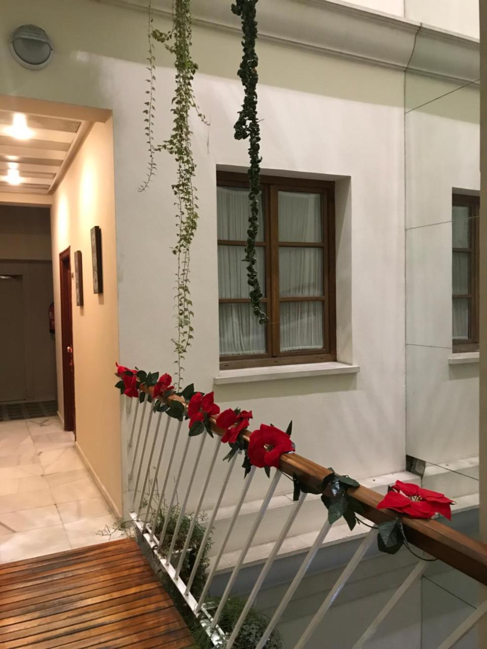 Hostal Puerta Carmona Seville Luaran gambar