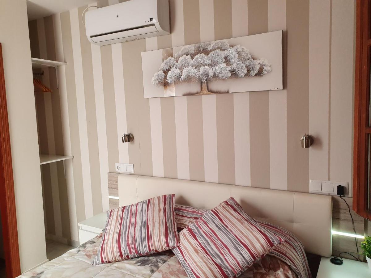 Hostal Puerta Carmona Seville Luaran gambar
